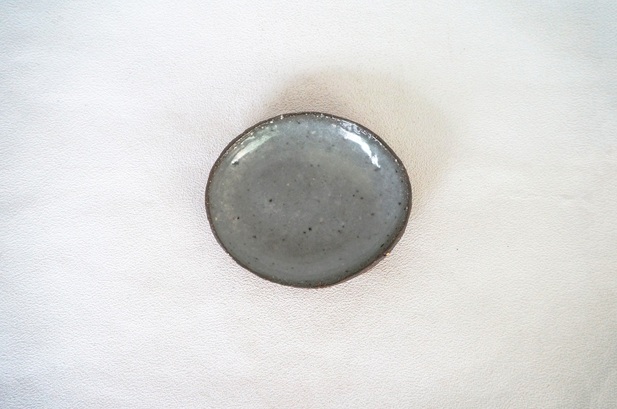 002 お皿　1/2