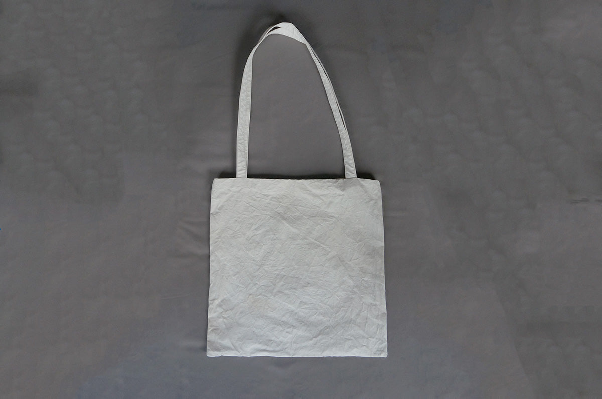 002 草木染めdrawing tote/白