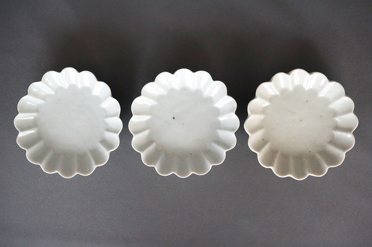 004 青白磁小皿 1