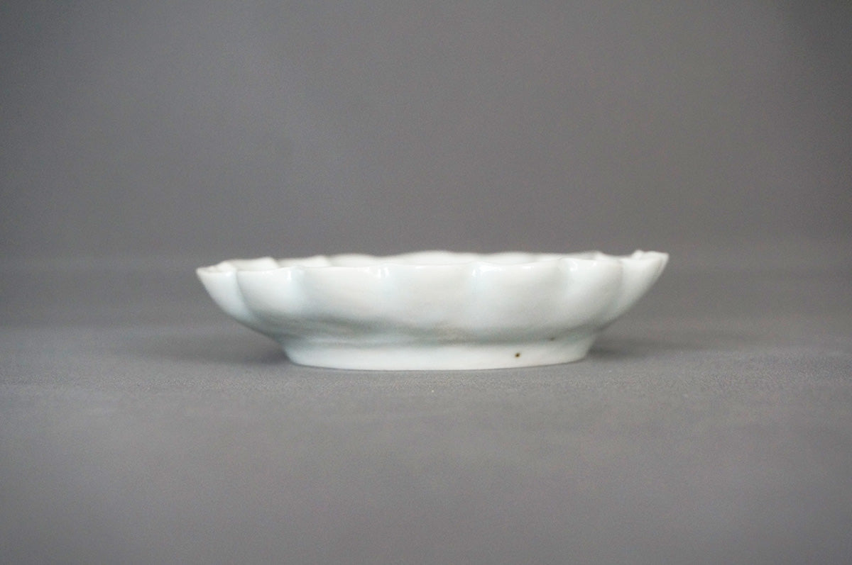 004 青白磁小皿 1