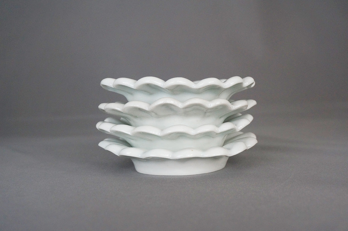 004 青白磁小皿 2