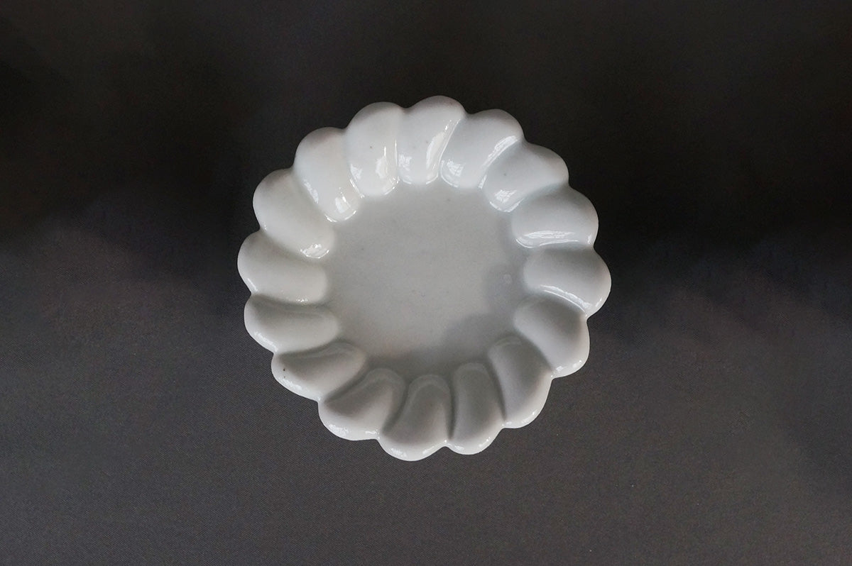 004 青白磁小皿 2