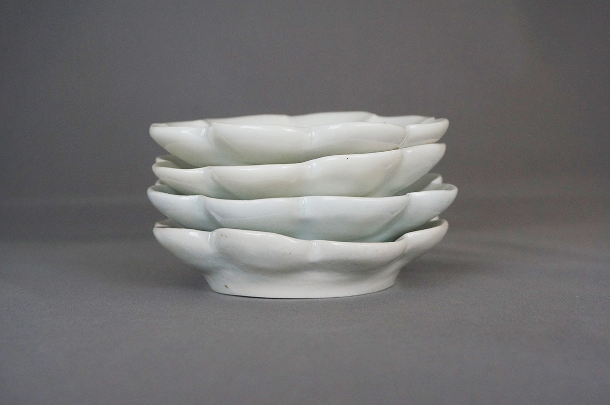 004 青白磁小皿 3