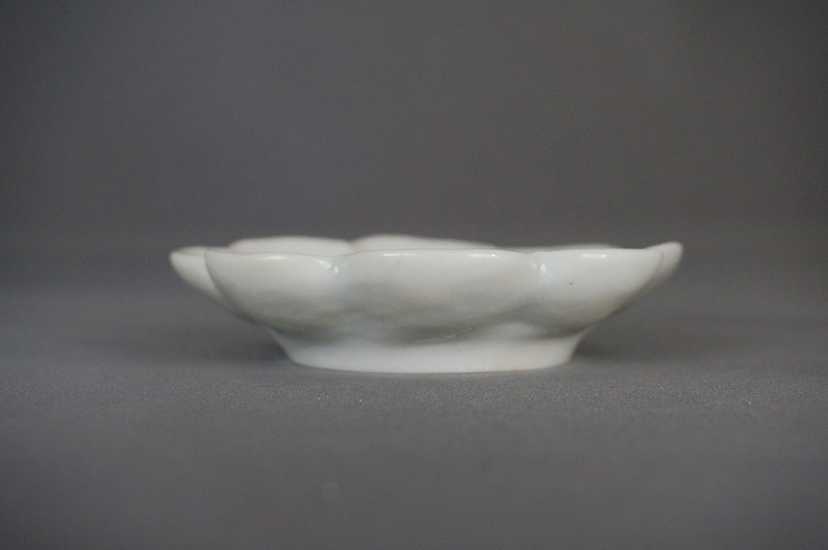 004 青白磁小皿 3