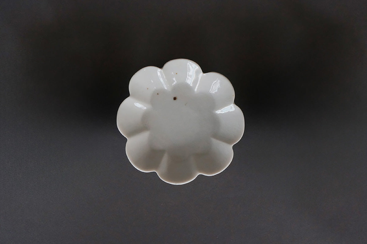 004 青白磁小皿 3