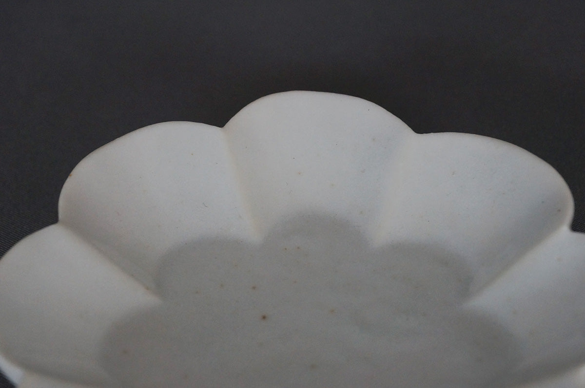 004 青白磁小皿 3