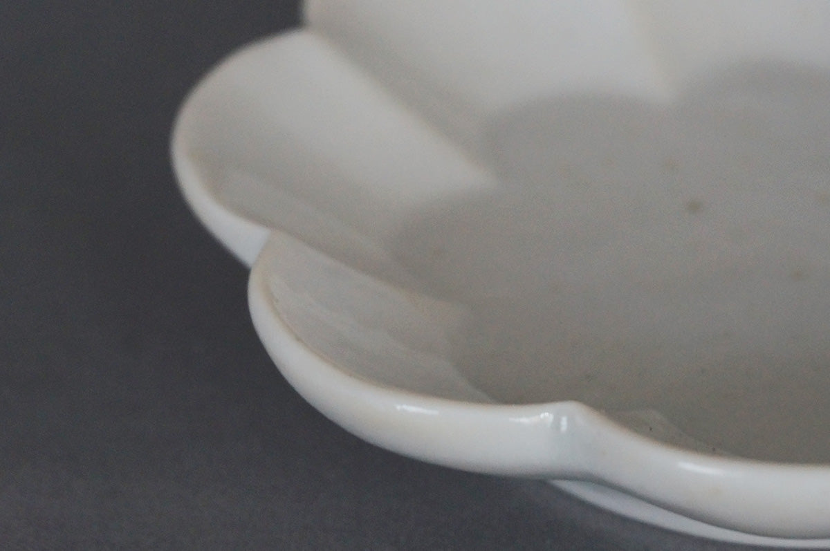 004 青白磁小皿 3