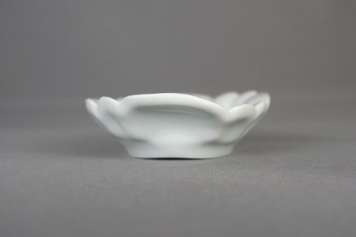 004 青白磁小皿 4