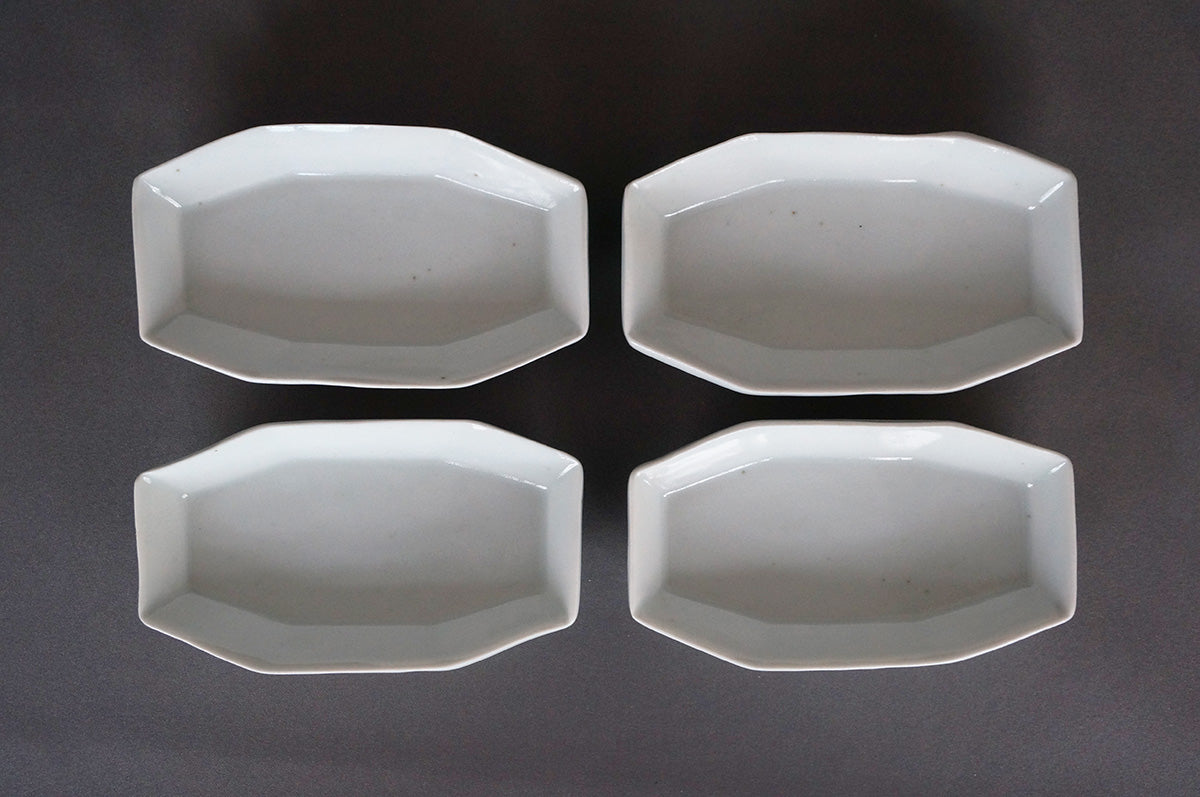 004 青白磁小皿 5