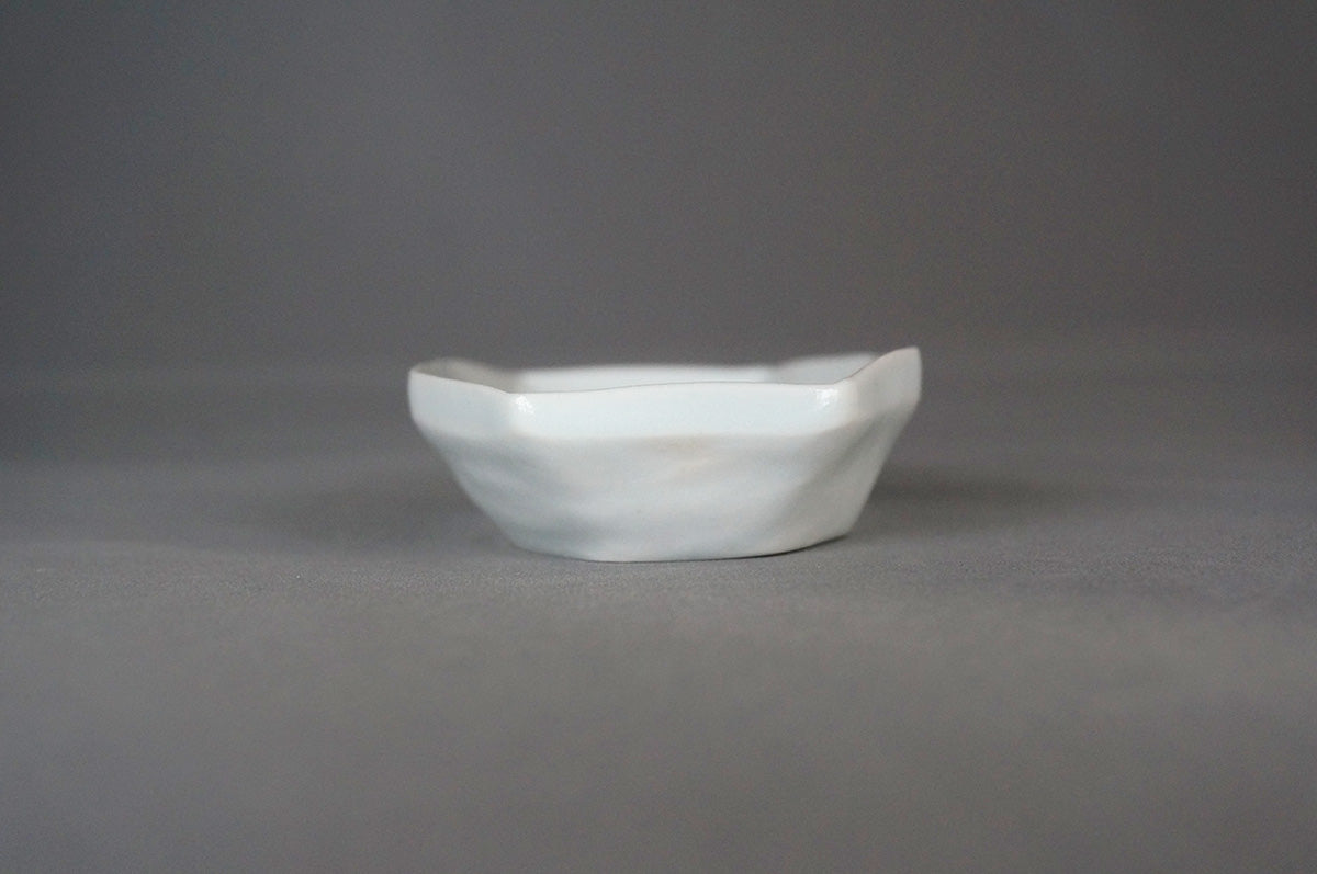 004 青白磁小皿 5