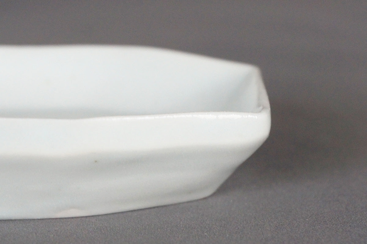 004 青白磁小皿 5