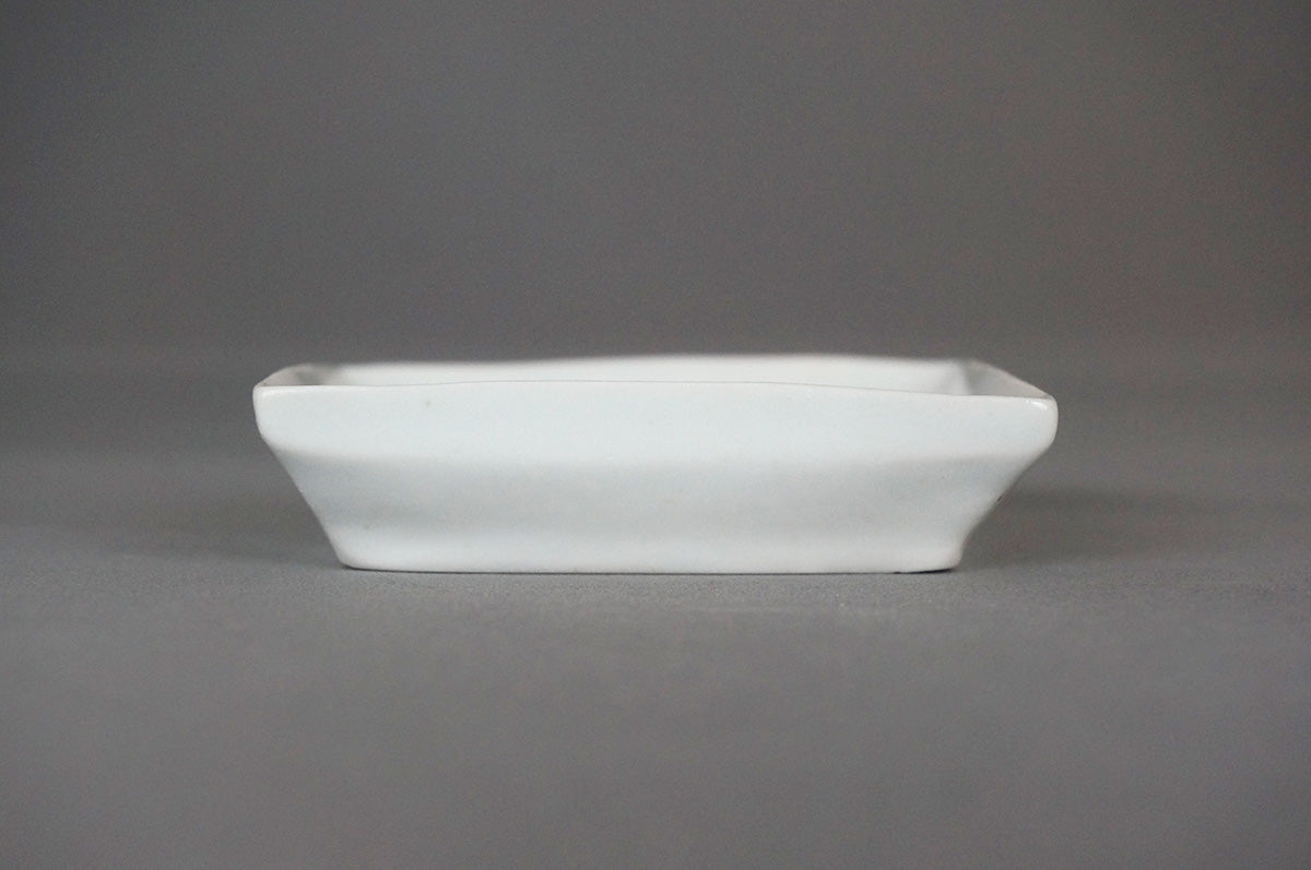 004 青白磁小皿 7