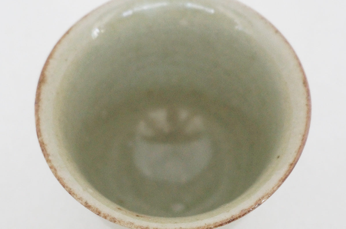 048 淡緑茶杯旧作