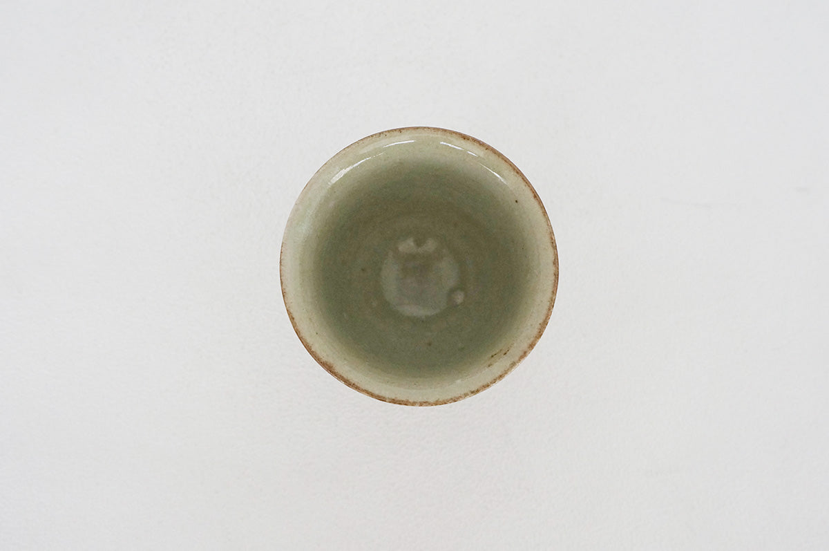 048 淡緑茶杯旧作