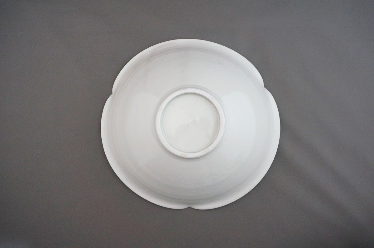 006 青白磁三ッ輪花パスタ鉢 (7寸)