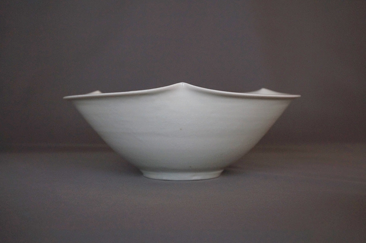 007 青白磁三ッ輪花パスタ鉢 (6寸)