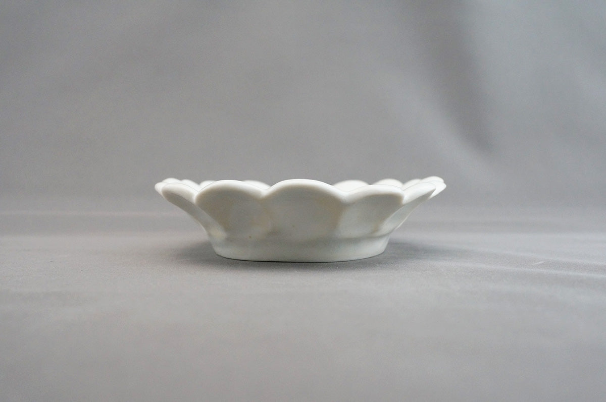 008 青白磁丸輪花オーバル(M)