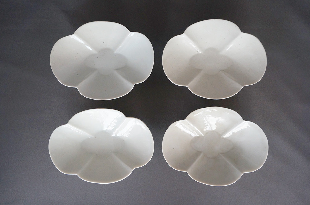 010 青白磁木瓜平向