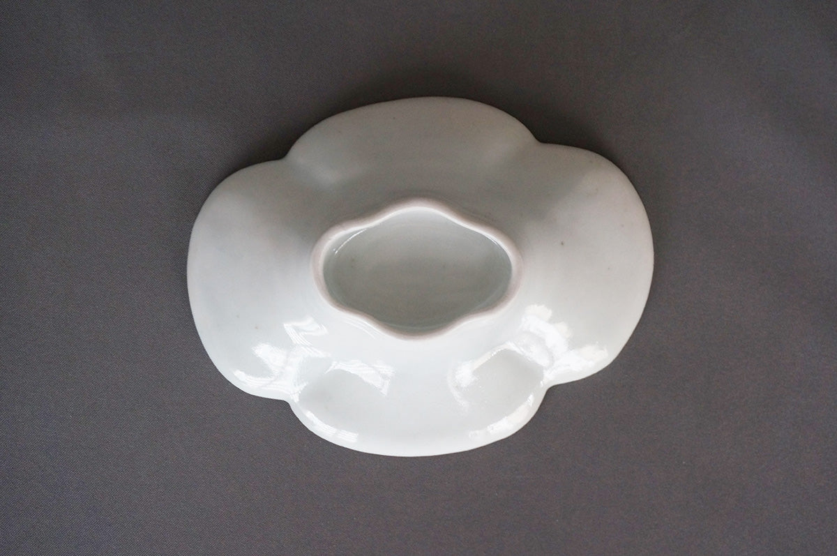 010 青白磁木瓜平向