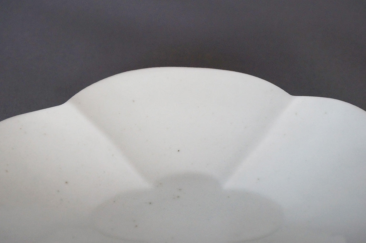 010 青白磁木瓜平向