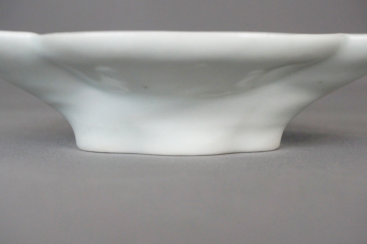 010 青白磁木瓜平向