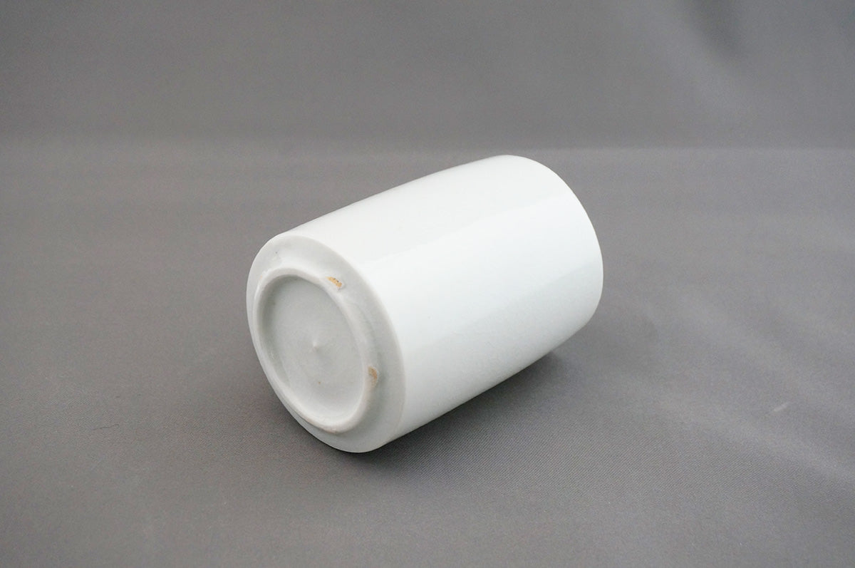 011 青白磁切立湯呑