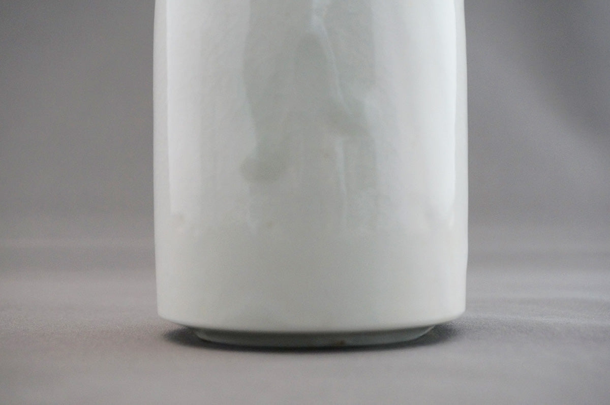 011 青白磁切立湯呑