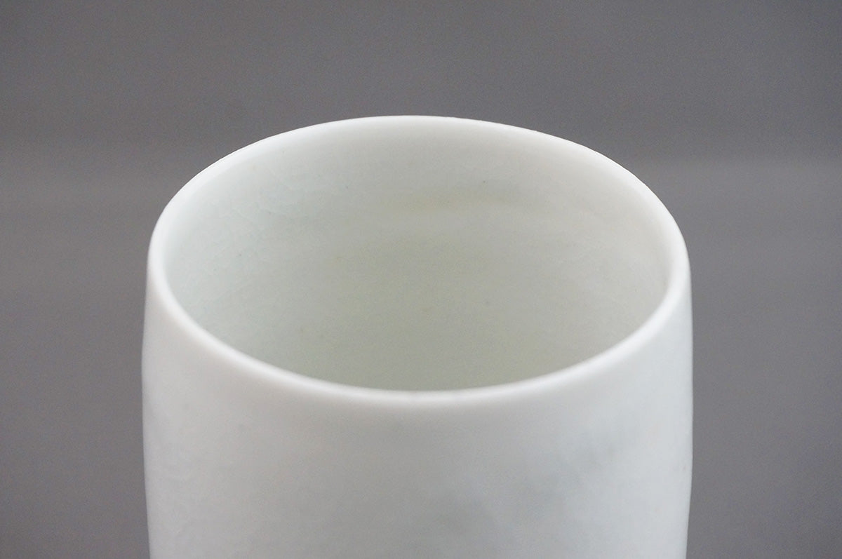 011 青白磁切立湯呑