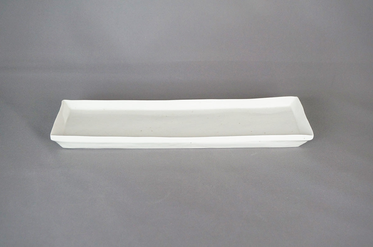 014 青白磁角長皿