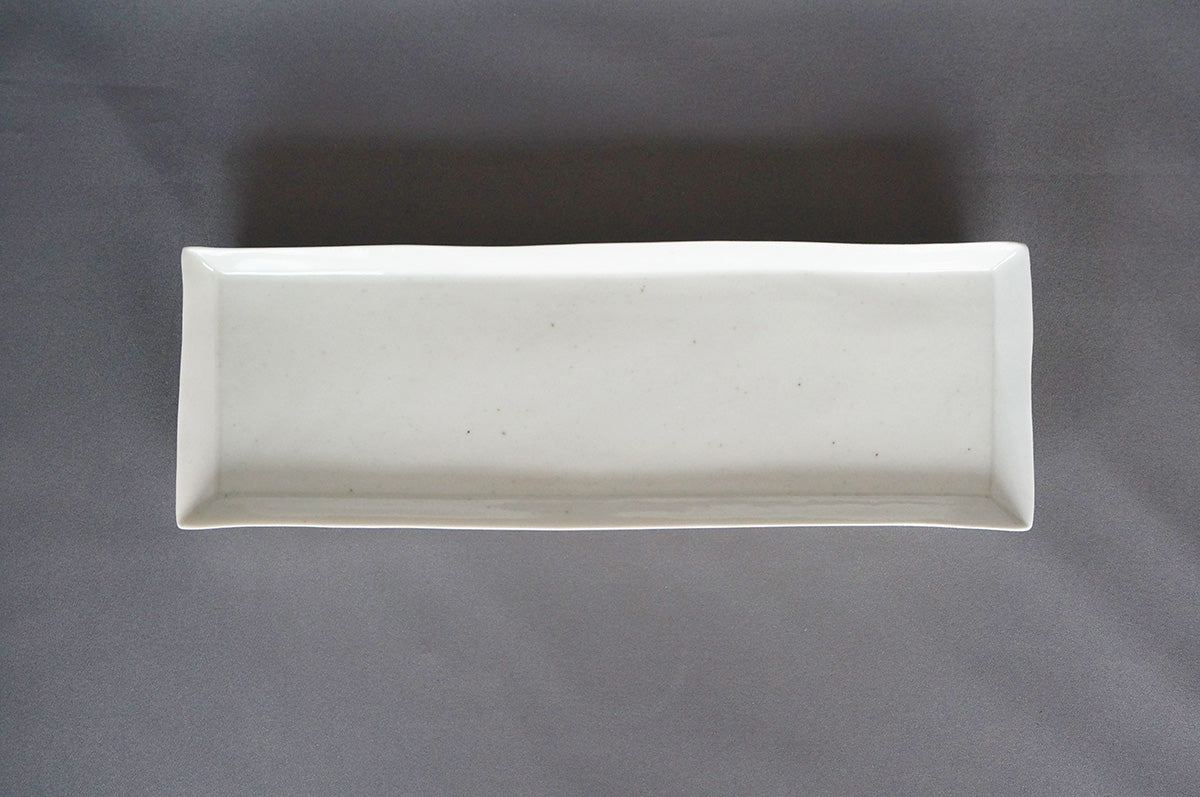 014 青白磁角長皿