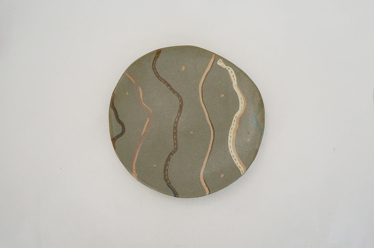 016 めりこみ皿（中）