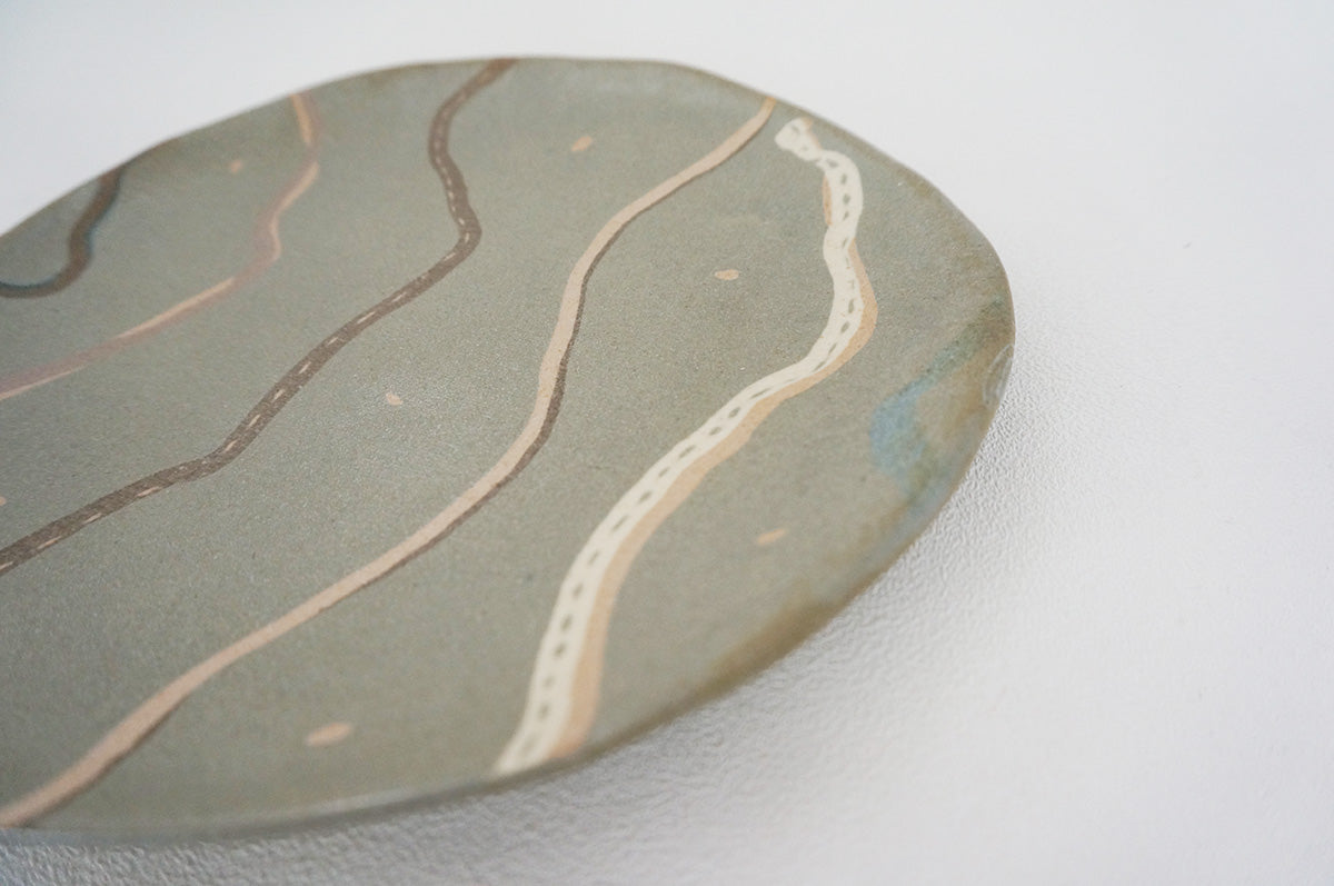 016 めりこみ皿（中）