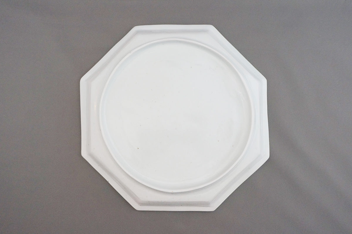 016 青白磁八角皿 (8寸)