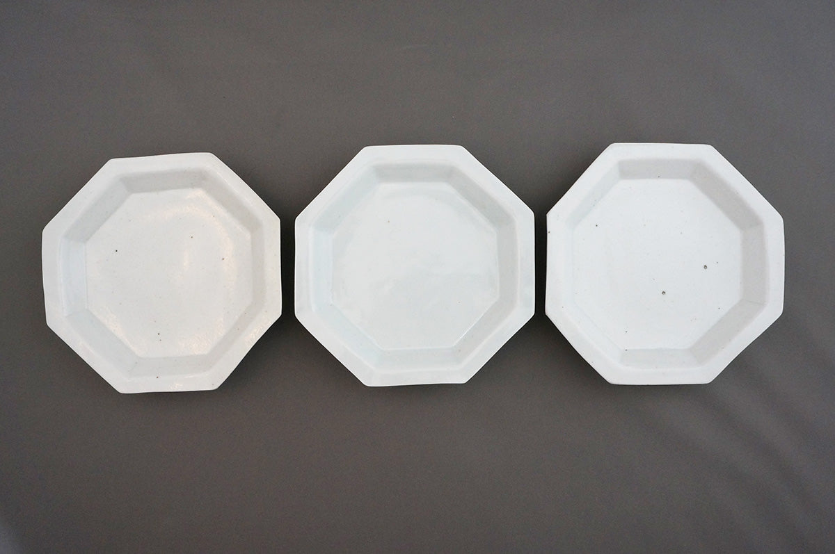 018 青白磁八角皿 (5寸)