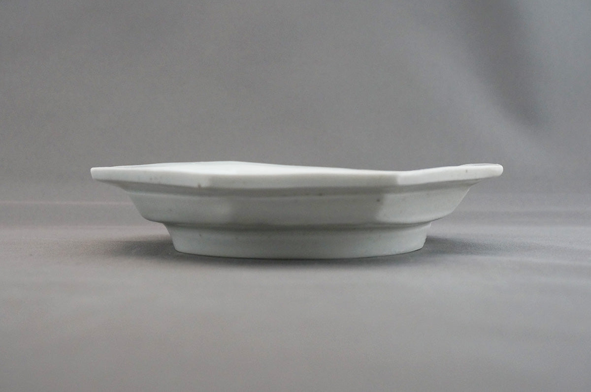 018 青白磁八角皿 (5寸)