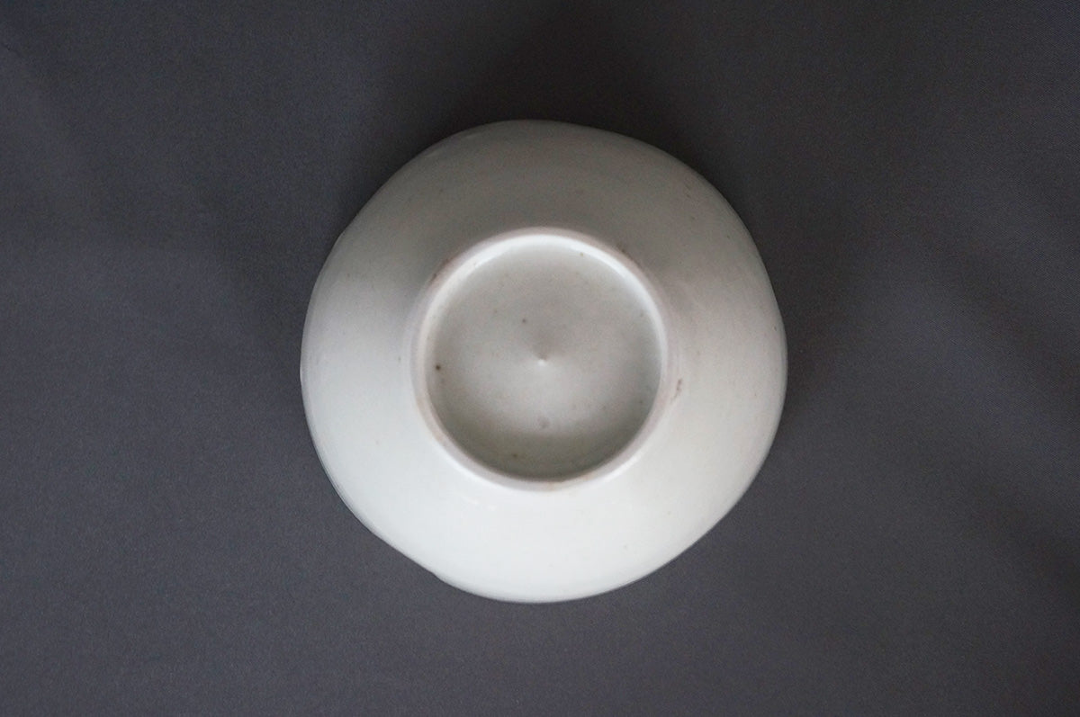 019 青白磁輪花深鉢 (小)