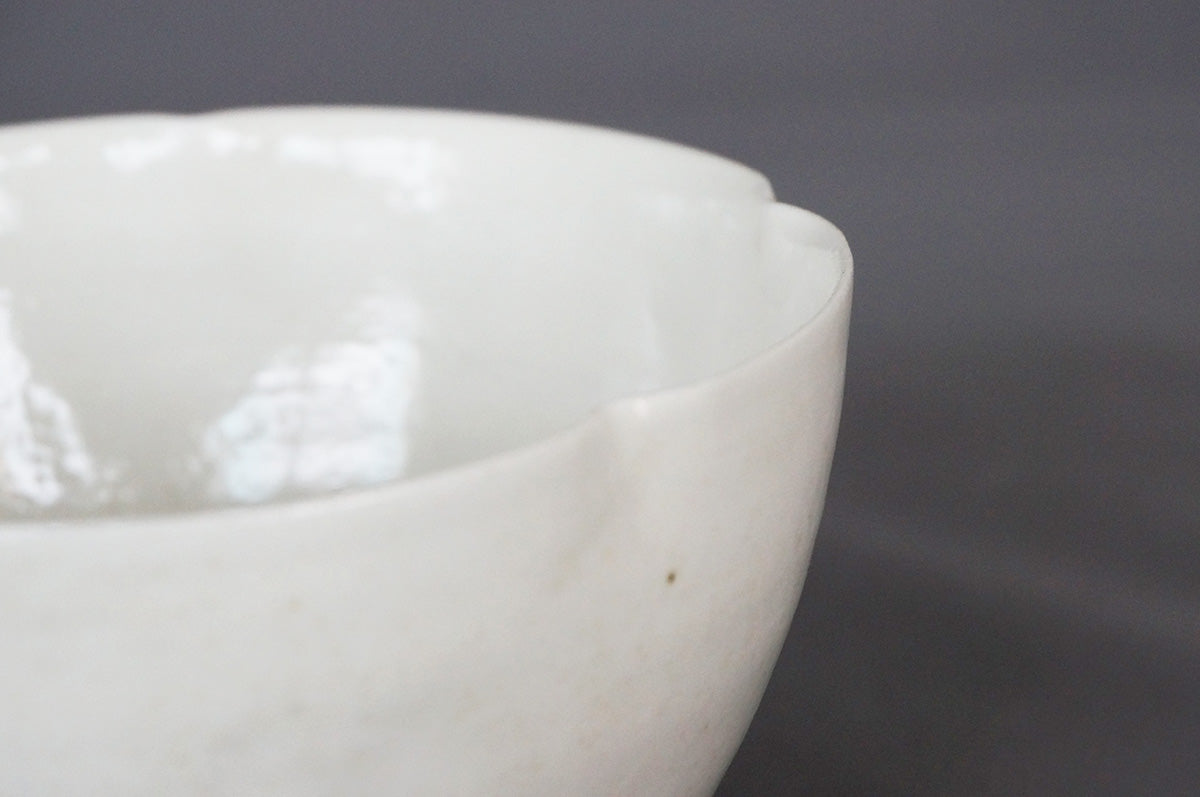 019 青白磁輪花深鉢 (小)