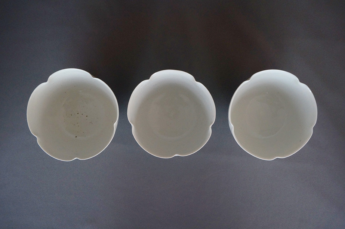 019 青白磁輪花深鉢 (小)