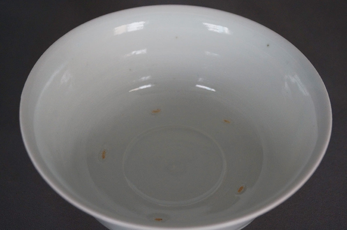 020 青白磁八角高台縁反小鉢 目跡あり