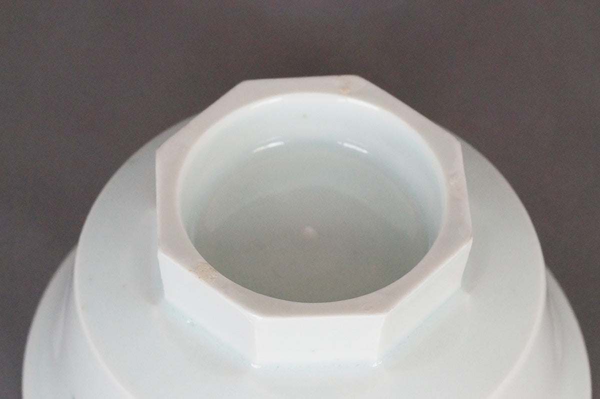 020 青白磁八角高台縁反小鉢