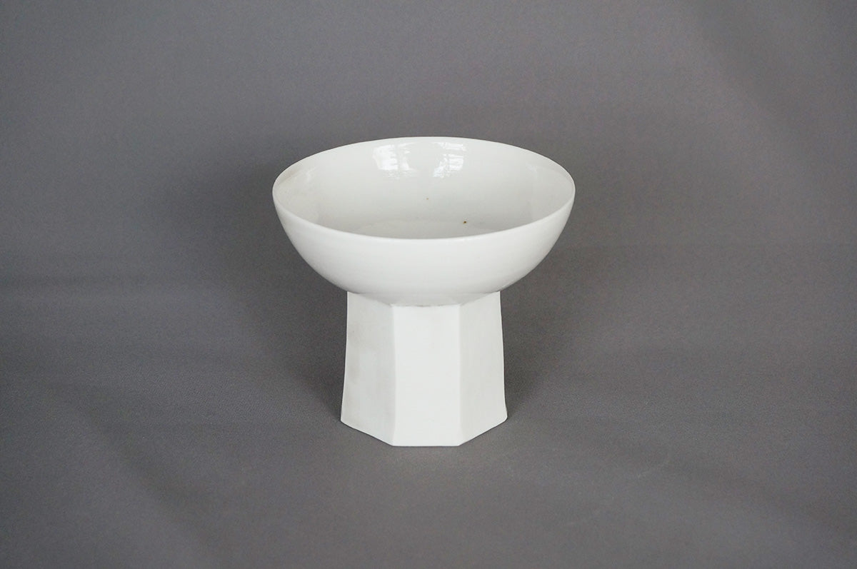 021 青白磁八角高台小鉢