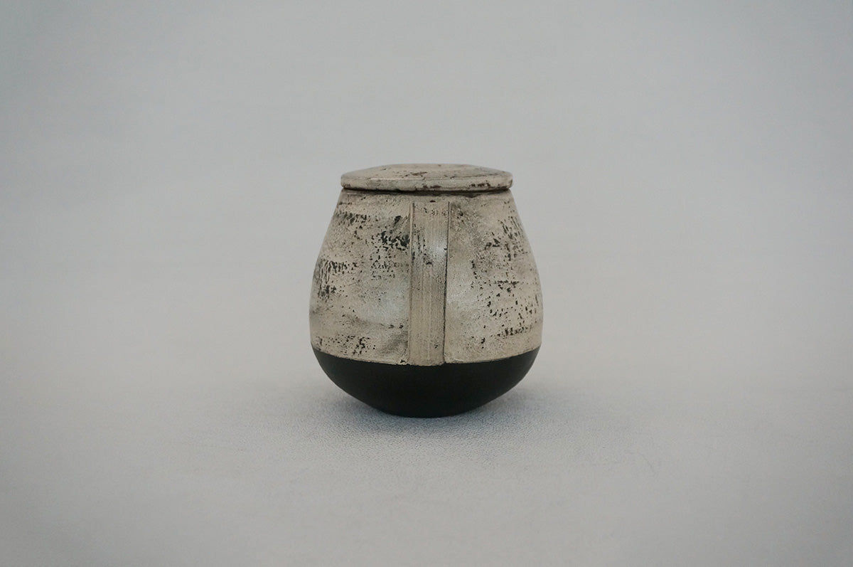 021 侘び銀彩 ポット