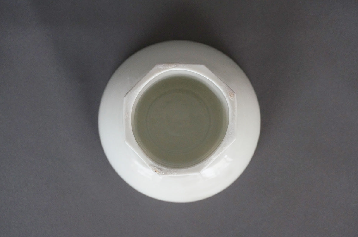 021 青白磁八角高台小鉢