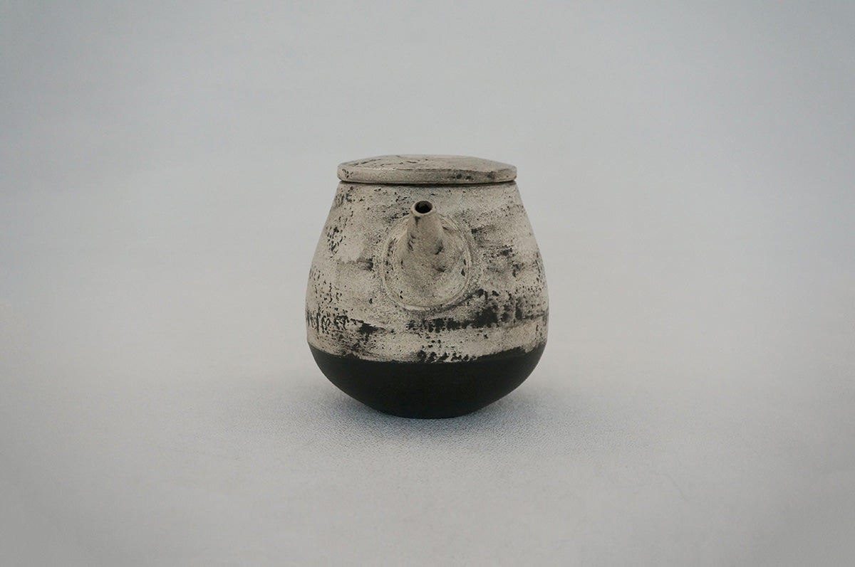 021 侘び銀彩 ポット