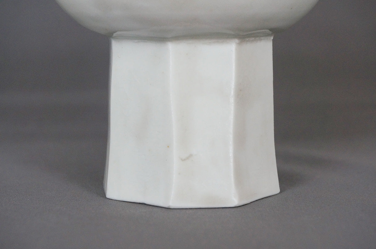 021 青白磁八角高台小鉢