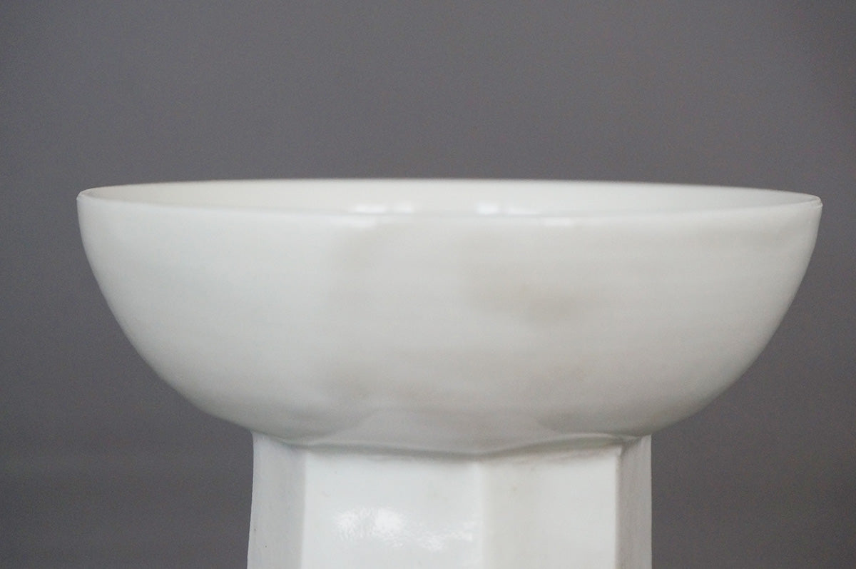 021 青白磁八角高台小鉢