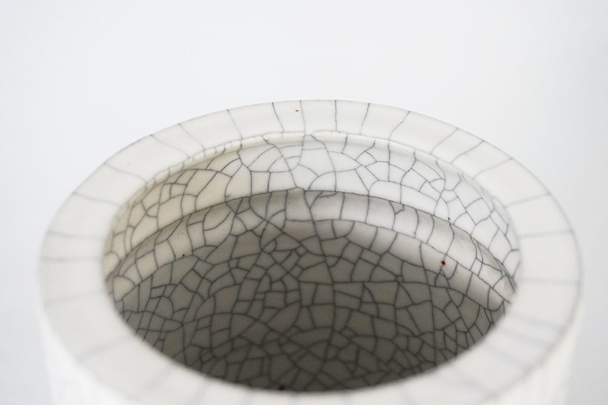 022 flower pot M
