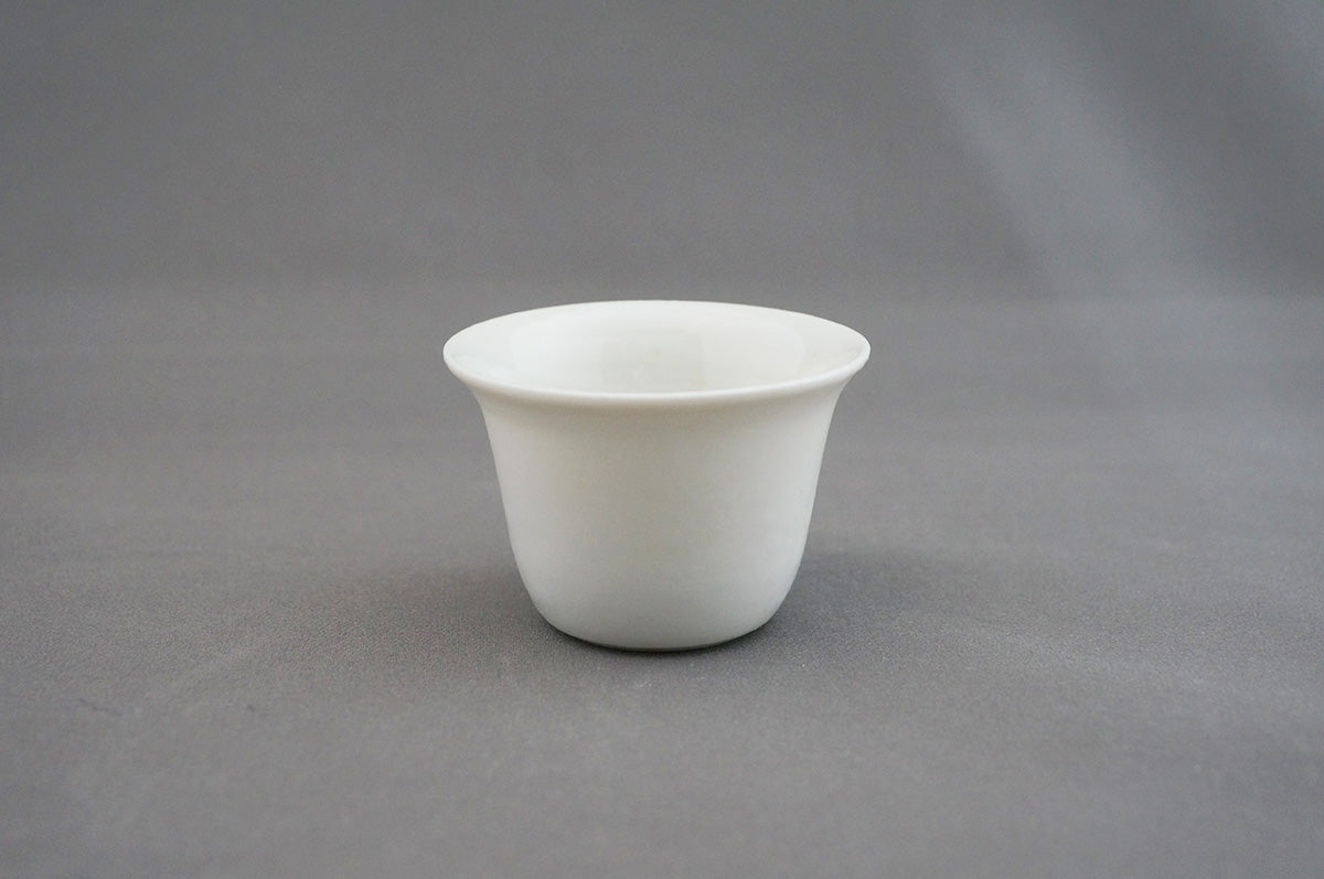 023 青白磁旅茶盃