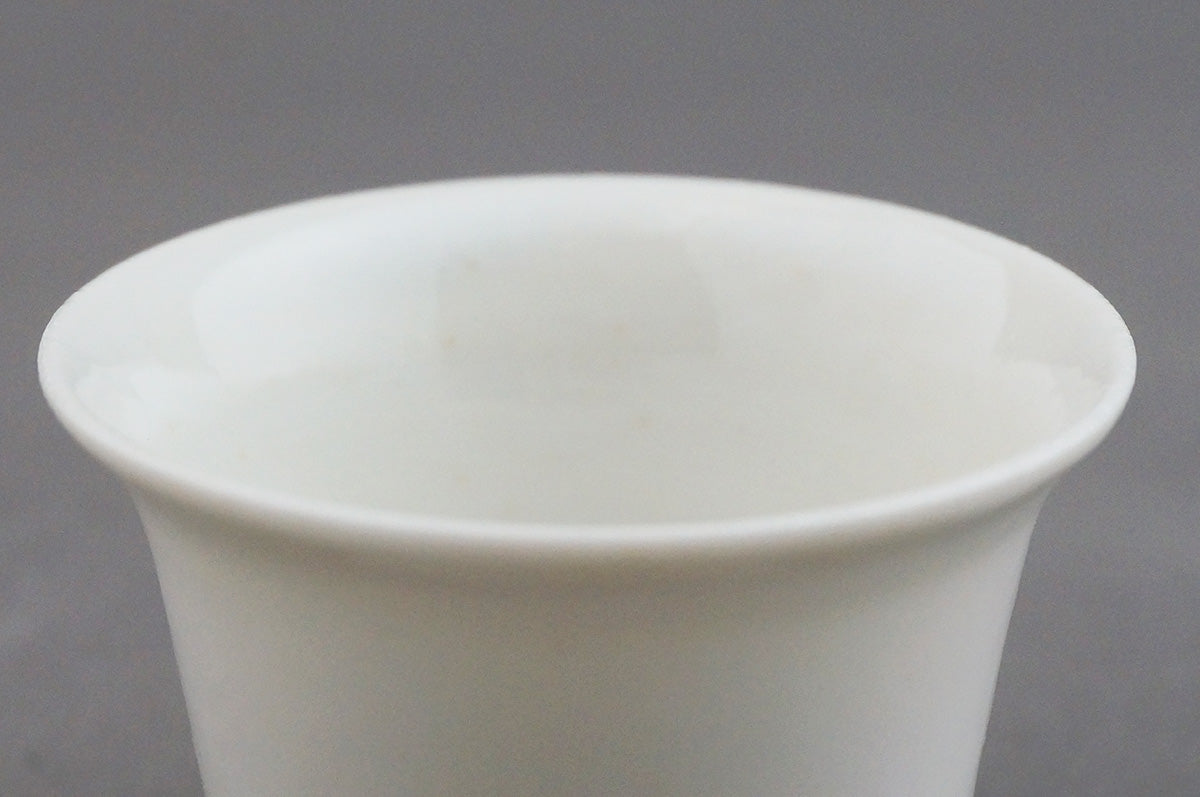 023 青白磁旅茶盃