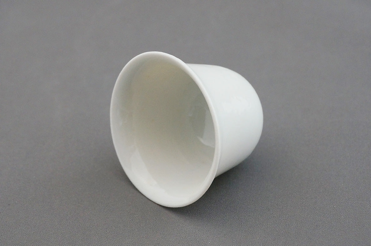 023 青白磁旅茶盃